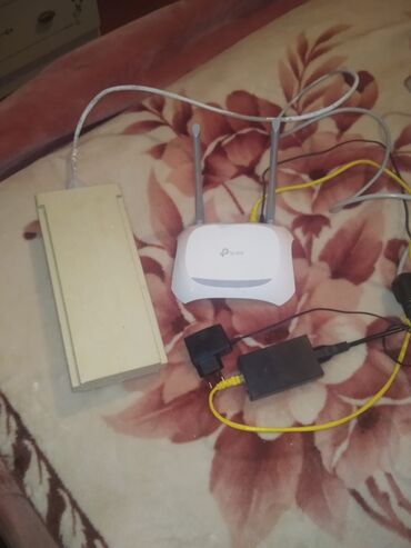 modem wifi: Vazquçnu vayfay madem satılır heçbir defekti yoxdur əla vəziyyətdədir