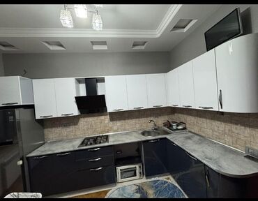 çat ruletka: *ZB* *MƏTBƏX MEBELİ* Qiymət *499 AZN* ölçü *390 180 yuxarisi ag lakli