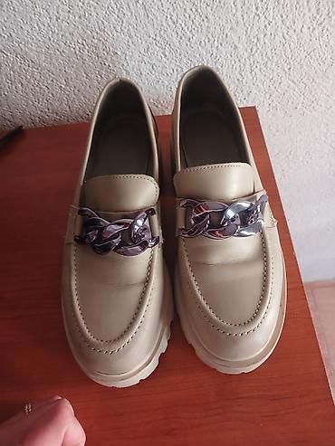 c.a.n.d.a collection: Ženske mokasine sa debelim đonom i lancem - Model: mokasine sa — 2