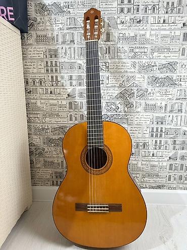где купить гитару: Классическая гитара Yamaha - Тип: классическая (нилоновые струны) — 1