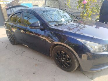 Chevrolet: Chevrolet Cruze: 1.8 l | Sedan — 11