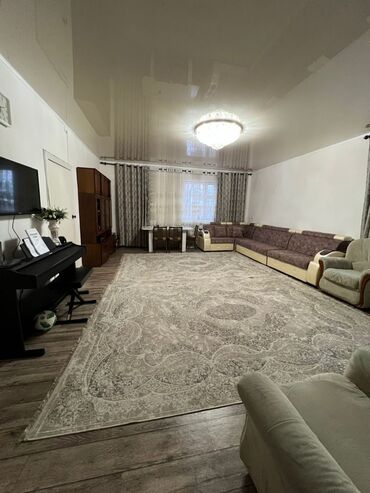 сары ой гостевой дом: 140 м², 4 комнаты, Старый ремонт Кухонная мебель