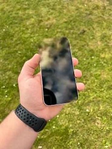 Apple iPhone: Apple iPhone – kompaktan model sa ravnim ivicama i dvostrukom zadnjom — 7