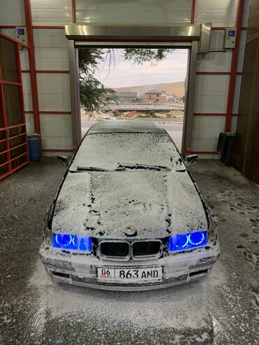 BMW: BMW 3 series: 1993 г., 1.8 л, Механика, Бензин, Седан