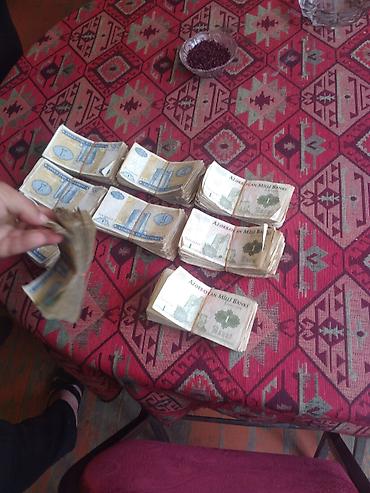 kağız pullar: Məhsul: Köhnə Azərbaycan manatları (1 manatlıq banknotlar) Təsvir: - — 7