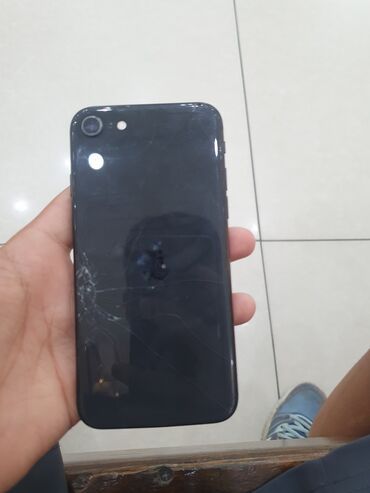 айфон в рассрочку без процентов: IPhone SE 2020, Колдонулган, 128 ГБ, Каптама, 100 %