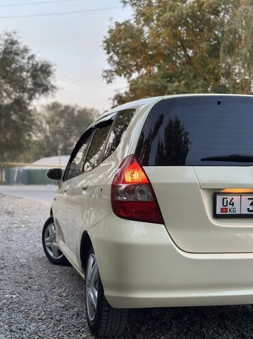 купить квадроцикл бэушный: Honda Jazz: 2002 г., 1.4 л, Механика, Бензин, Хэтчбэк