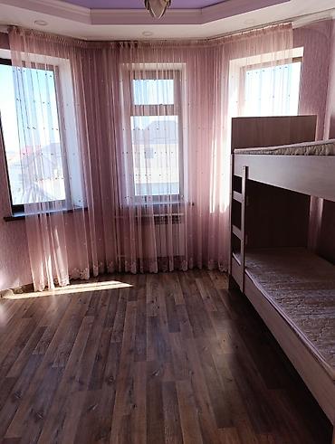 Дома: Продаётся двухэтажный частный жилой дом с подвалом и с участком на — 10