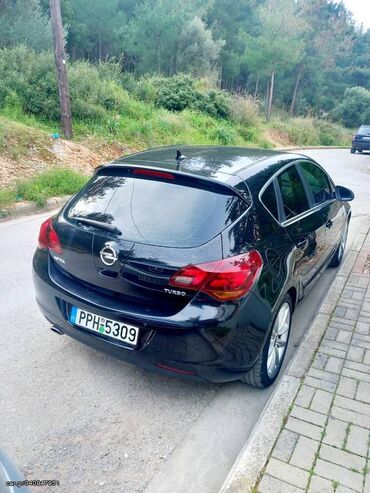 Transport: Opel Astra: 1.4 l | 2010 year | 194000 km. Hatchback