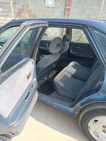626: Mazda 626: 1990 г., 2 л, Механика, Бензин, Седан — 8
