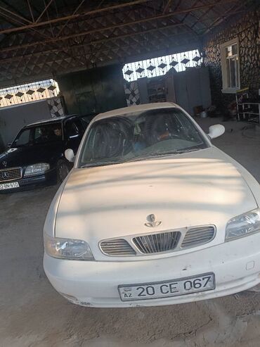 naxçıvan avtomobil elanları: Daewoo Nubira: 1.6 l | 1998 il Sedan