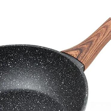 drveni stol: WOK Granitni tiganj 26X7,5cm NOVO. Opis proizvoda: Wok tiganj 26 cm je — 2
