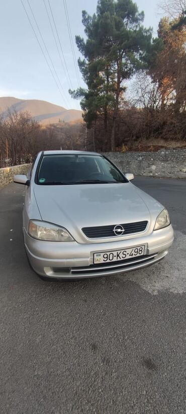 Opel: Opel Astra: 1.6 l | Sedan — 8