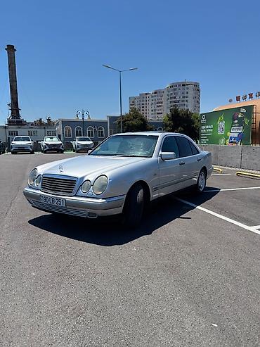 e 39: Mercedes-Benz E 240: 2.4 l | 1998 il Sedan — 10