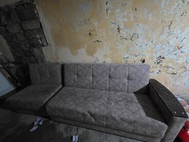 Divanlar: Divan, İşlənmiş, Açılan, Bazasız, Parça, Çatdırılma yoxdur