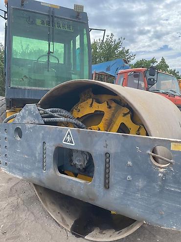 Катки: Дорожный катка, виброкатка Sinomach LSS2502 Год выпуска: 2015 Цена — 4