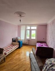 Uzunmüddətli kirayə mənzillər: Uzun muddetli kiraye verilir . Oz evimdi makler deyilem . Azadliqda — 9