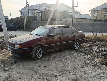 Volkswagen Passat: 1993 г., 1.8 л, Бензин, Седан