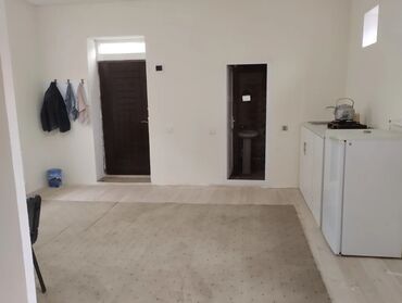 Həyət evləri və villaların satışı: 1 otaqlı həyət evi - Tikili: daş divarlı, bir mərtəbə, giriş — 13