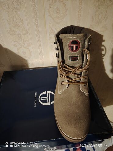 Gležnjače: Gležnjače, Sergio Tacchini, 41.5 — 4