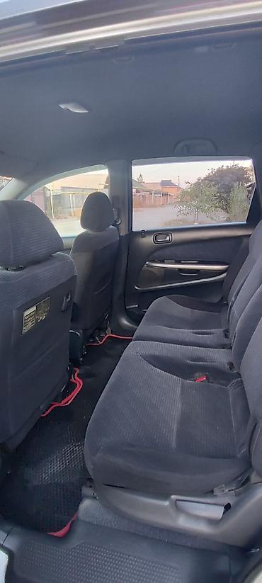 toyota stream: Honda Stream: 2003 г., 1.7 л, Автомат, Бензин, Универсал — 7