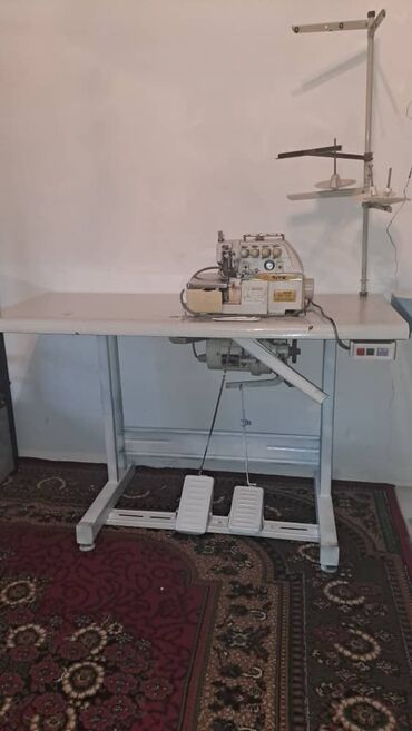 матор швейный: Швейная машина Оверлок