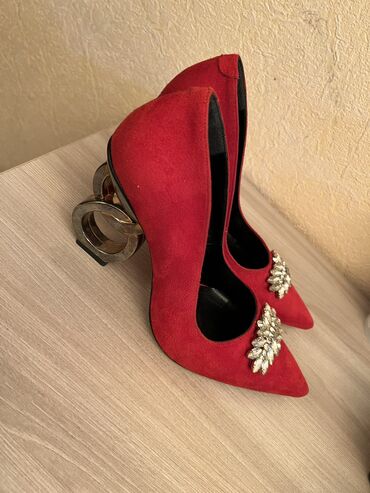 туфли замшевые серые: Туфли 39, цвет - Красный
