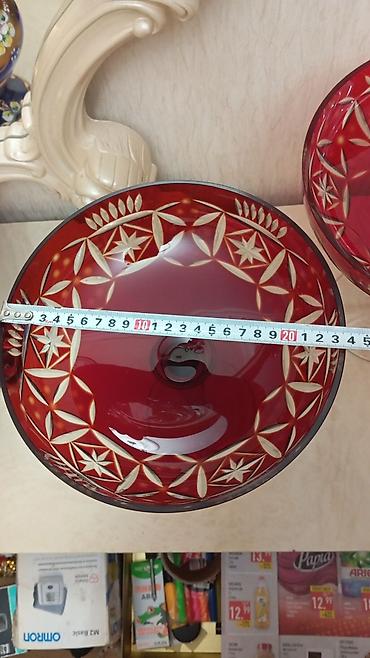 cex qablari: Çex istehsalı xrustal meyvə qabı.Bir ədədin qiyməti 40 manat — 3