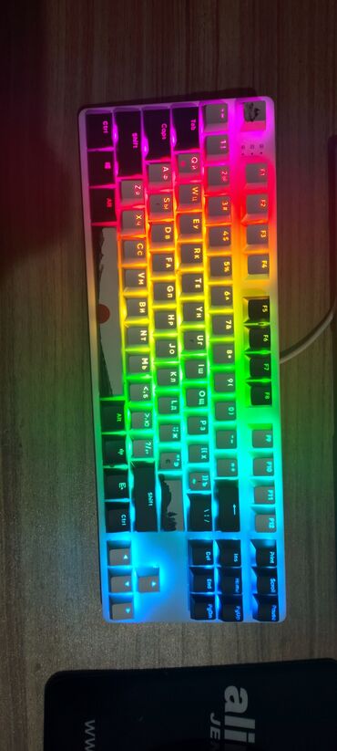 Klaviaturalar: Klaviatura "project one 87 fuji"Heç işlənməyib təzədi RGB — 12