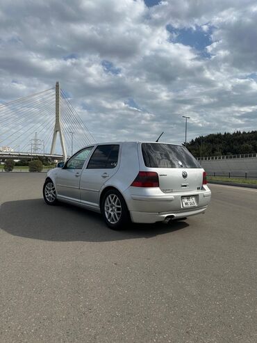 Volkswagen: Volkswagen Golf: 2 l | 2001 il Hetçbek — 3