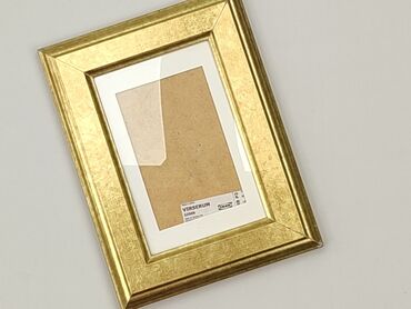 Używana ramka na zdjęcia Verserum marki IKEA w kolorze złotym. Idealna