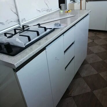 Qapıların təmiri: Mebel, pilləkanı və qapıları sifarişlə yığıb yerində quraşdırirıq — 10