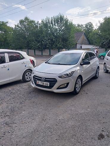 geely monjaro белый: Hyundai i30: 2016 г., 1.6 л, Механика, Бензин, Универсал — 8