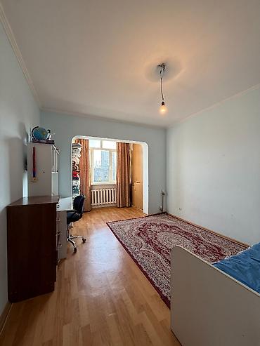 2 комнаты, 53 м², 10 мкр Индивидуалка, 5 этаж, Косметический ремонт