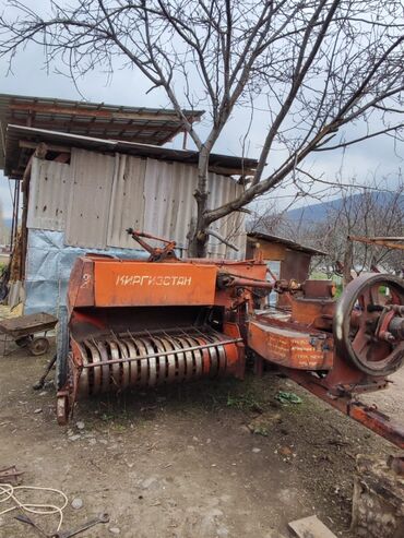 Коммерческий транспорт: Пресс подборшик Кыргызстан продаётся, в хорошем рабочим состоянии