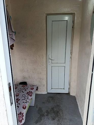 Продажа полдома: Сдаю. дом в районе 4 гор.больницы. Количество комнат 2 Площадь:42м2 — 16