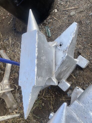 Наковальни: Кузнечные наковальни разных размеров Дөшү, Наковальня Фрезерные — 7