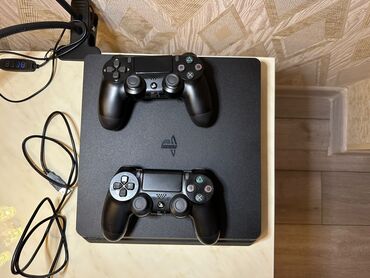 işlənmiş maşın maqintafonları: (Premium ürün)playstation 4 satılır heç bir prablemi yoxdur Gran