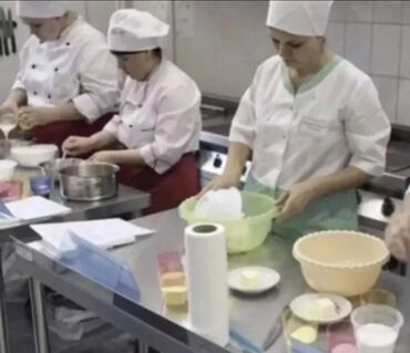стол для кухня: Требуется Помощник повара : Заготовщик, Европейская кухня, 1-2 года опыта