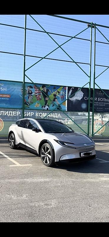 Toyota bZ5: 2026 г., Электромобиль