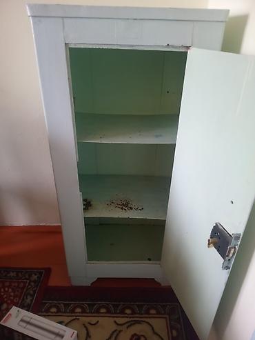 большой ящик: Металлический шкаф-сейф с замком и ключами. высота-128 — 3