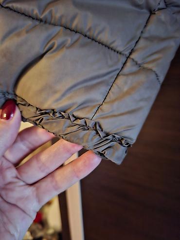 stitch devojka: Ženska lagana jakna sa punjenjem, bež/svetlosiva nijansa. - Kroj — 3