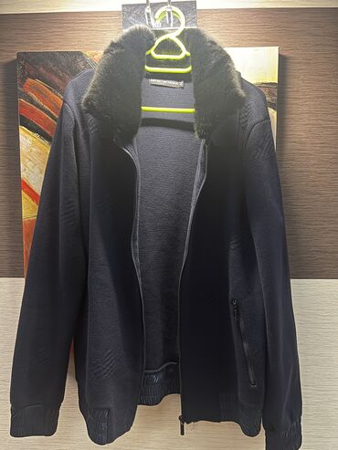 Svitşotlar: Emporio Armani Jaket. Mexli jaket. Tep tezedir, 1 defe geyinilib