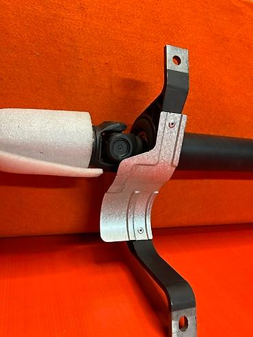 Карданные валы: Задний карданный вал Cadillac Новый, Оригинал — 10