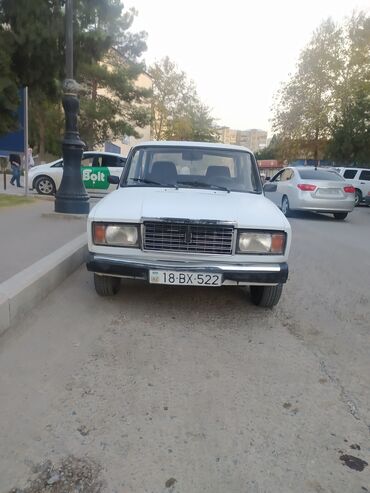 maşın sürməyi öyrənmək: VAZ (LADA) 2107: 1.3 l | 2004 il | 58000 km Sedan