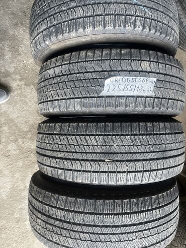 Шины: Шины 225 / 55 / R 18, Зима, Б/у, Комплект, Легковые, Япония, Bridgestone