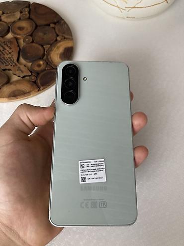nokia e52: Samsung Galaxy A56 (модель SM-A566E/DS), цвет мятно‑зелёный — 1