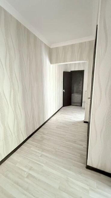 срочно продам квартиру в баку: 2 комнаты, 52 м², 106 серия, 2 этаж, Евроремонт