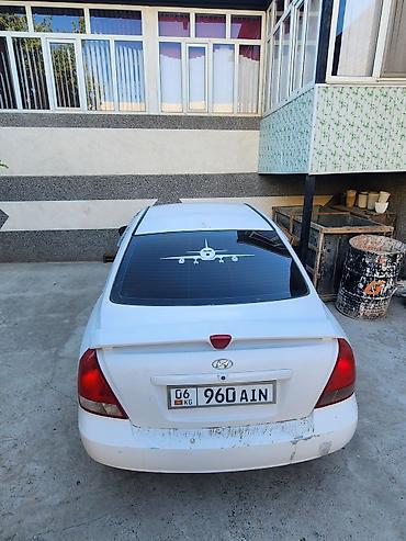 getz 2: Hyundai Elantra: 2000 г., 1.6 л, Механика, Седан — 2