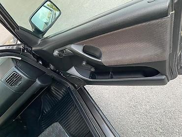 wolk: Volkswagen Golf: 1995 г., 1.6 л, Механика, Бензин, Хэтчбэк — 10